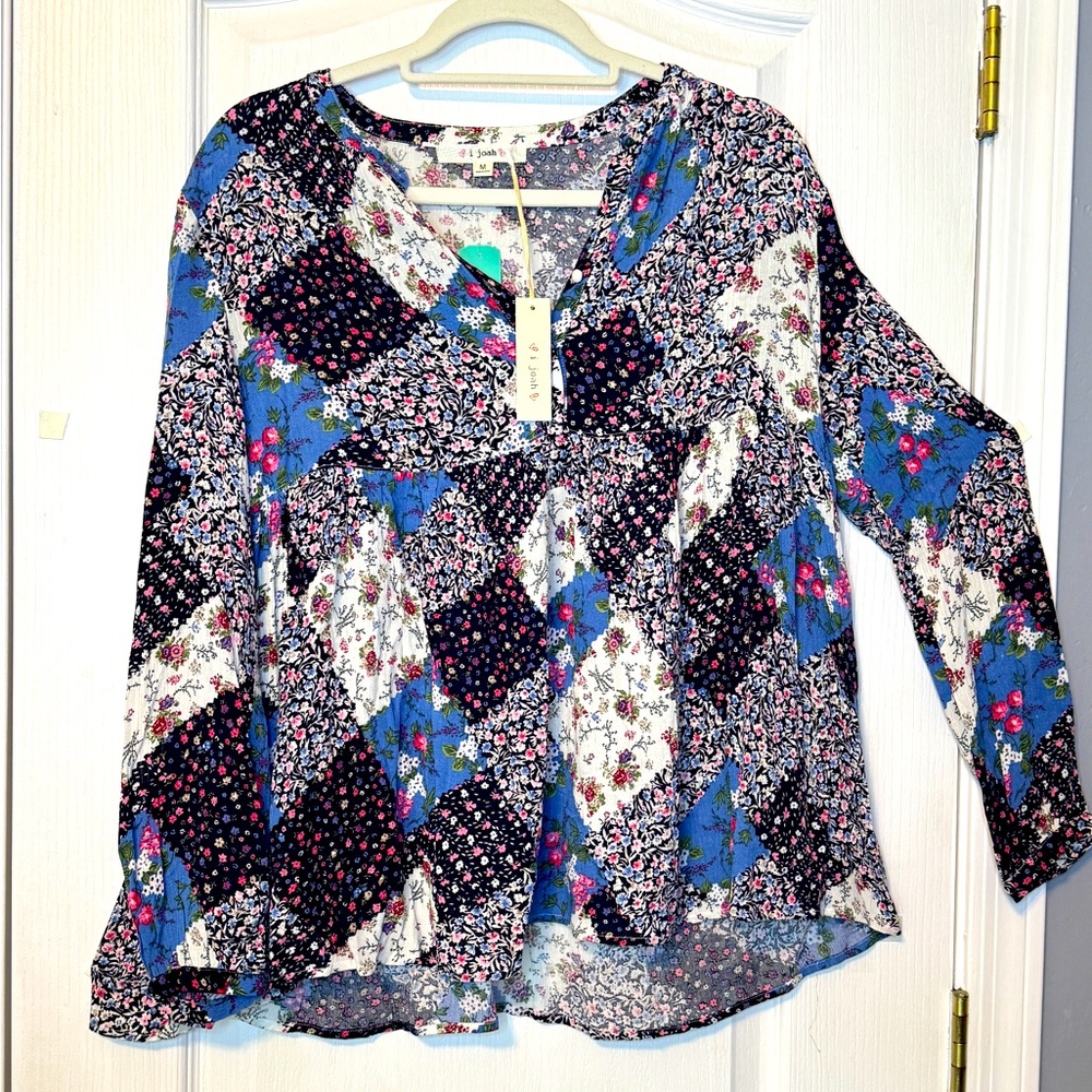 i Joah -Floral Patchwork Women's Top-NWT-Medium